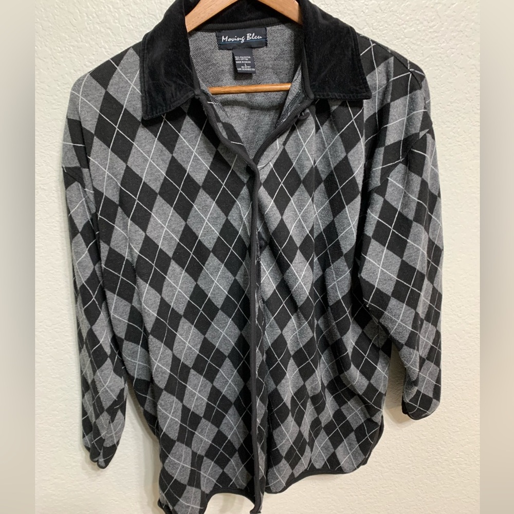 Moving Bleu large button down sweater, black and grey